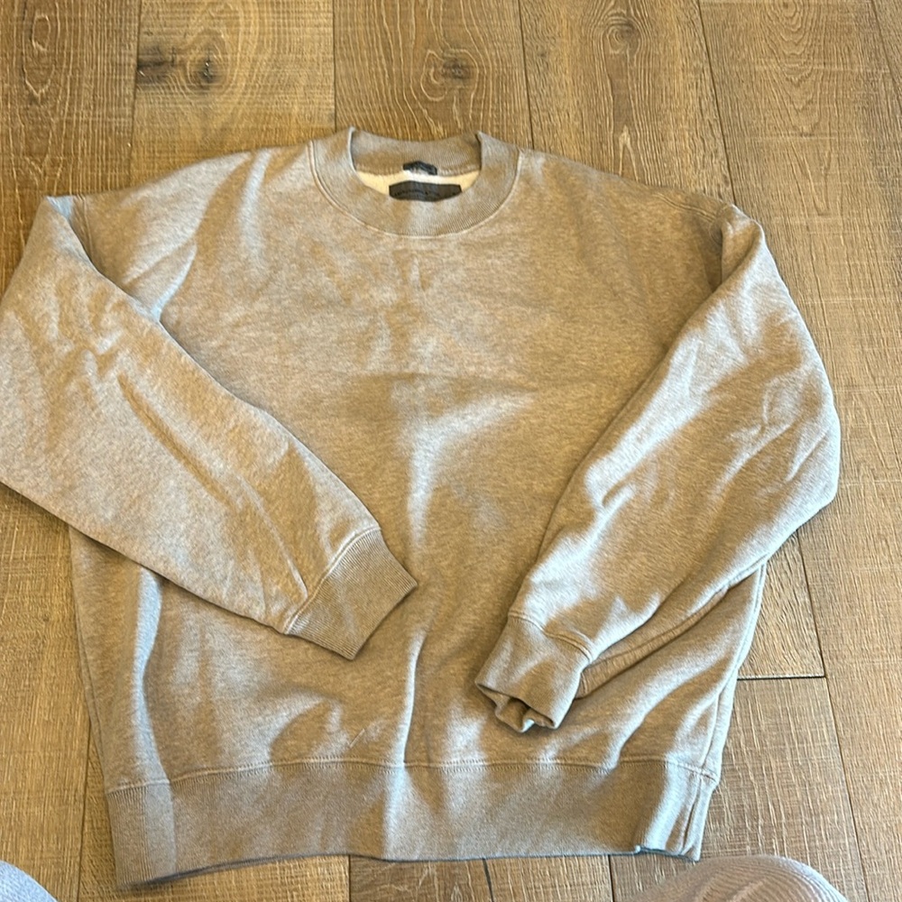 Abercrombie sweatshirt